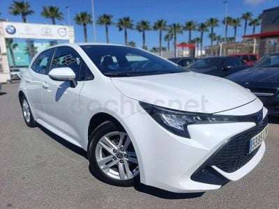 Usado Toyota Corolla Active 122 CV (89 kW) 2021 Blanco Berlina