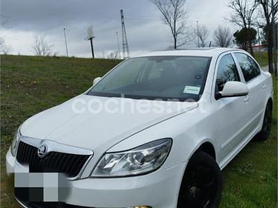 Usado Skoda Octavia 122 CV (89 kW) 2010 Blanco Familiar