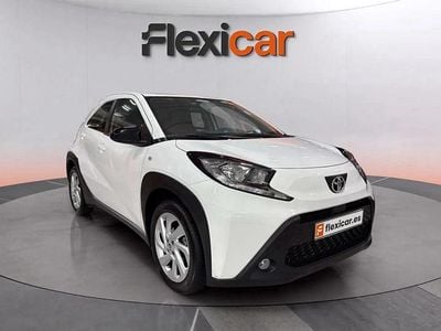 Blanco Usado 2024 Toyota Aygo X SUV | 12.890 € (Precio justo)