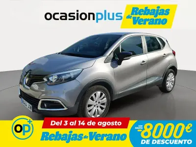 Usado Renault Captur Intens 90 CV (66 kW) 2015 Gris SUV