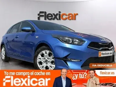 Usado Kia Ceed 136 CV (100 kW) 2023 Azul Utilitario