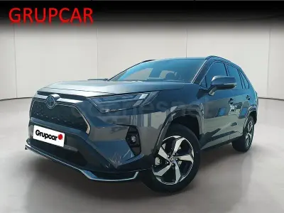 Usado Toyota RAV4 Hybrid Advance 306 CV (225 kW) 2025 Gris / plata SUV