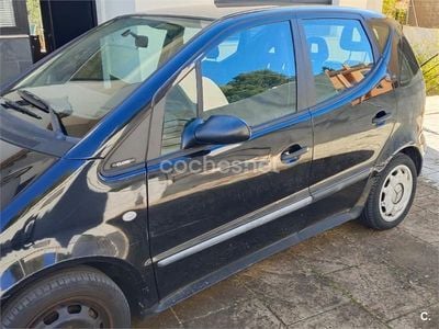 Usado Mercedes A170 Classic 90 CV (66 kW) 2001 Negro Monovolumen