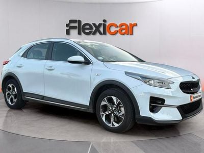 Usado Kia XCeed 116 HP (85 kW) 2020 Branco SUV
