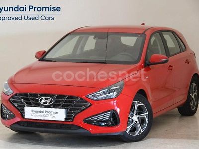 Usado Hyundai i30 120 CV (88 kW) 2024 Rojo Berlina