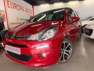 Usado Citroën C3 Exclusive 110 CV (80 kW) 2015 Rojo Berlina