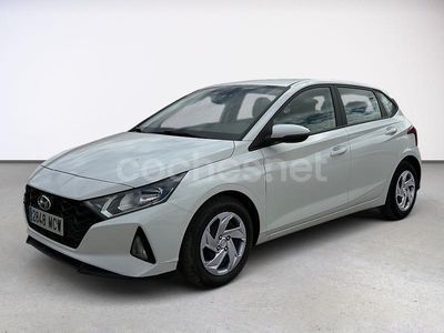 Usado Hyundai i20 100 CV (73 kW) 2022 Blanco Berlina