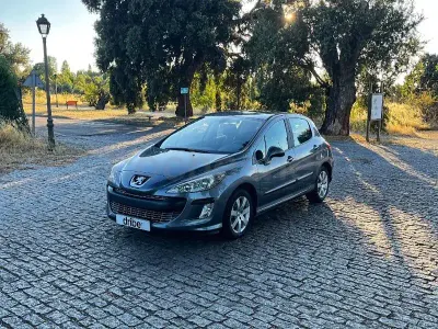 Usado Peugeot 308 Sport 120 CV (88 kW) 2008 Gris / plata Berlina