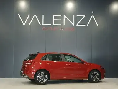 Begagnad Hyundai i30 96 HK (70 kW) 2024 Röd