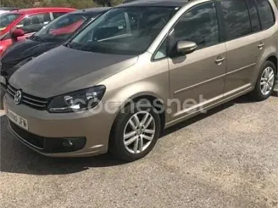 Usado VW Touran Business 105 CV (77 kW) 2015 Beige Monovolumen