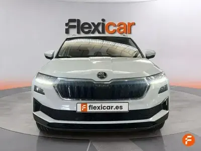 Usado Skoda Karoq Ambition 150 CV (110 kW) 2023 Blanco SUV