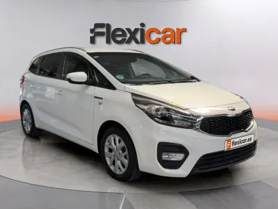 Usado Kia Carens 136 CV (100 kW) 2018 Blanco Monovolumen