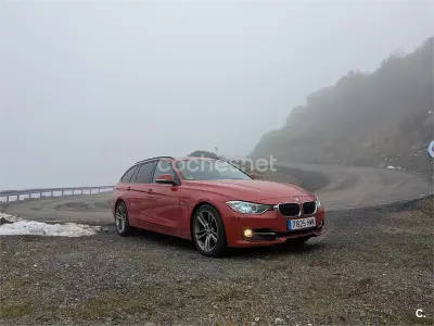 Usado BMW 320 Sport Line 184 CV (135 kW) 2012 Rojo Familiar