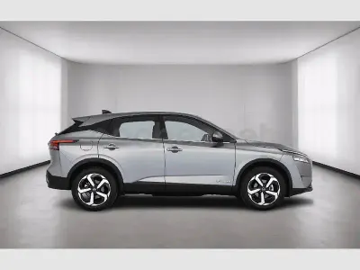 Usado Nissan Qashqai N-Connecta 190 CV (139 kW) 2023 Gris / plata SUV
