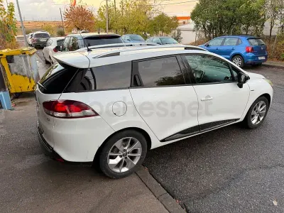 Usado Renault Clio GrandTour LIMITED 75 CV (55 kW) 2017 Blanco Familiar