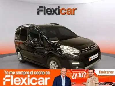 Usado Citroën Berlingo Feel 110 CV (80 kW) 2016 Negro Monovolumen