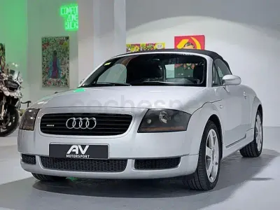 Usado Audi TT Roadster Sport 225 CV (165 kW) 2003 Gris / plata Descapotable
