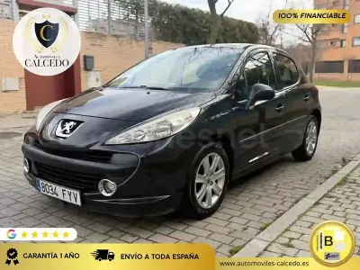 Usado Peugeot 207 90 CV (66 kW) 2007 Negro Berlina