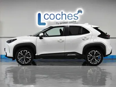 Usado Toyota Yaris Cross Style 116 CV (85 kW) 2022 Blanco SUV