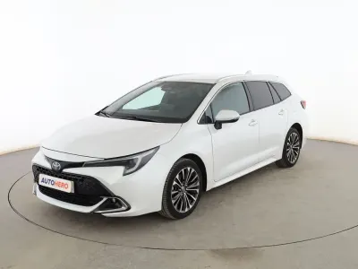 Usado Toyota Corolla Style 196 CV (144 kW) 2023 Blanco Familiar