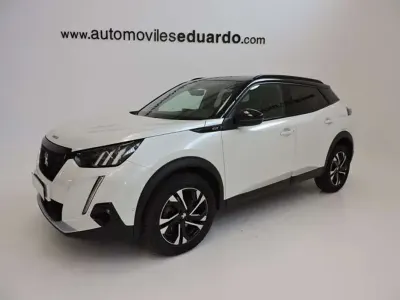 Usado Peugeot 2008 GT 131 CV (96 kW) 2021 Blanco SUV