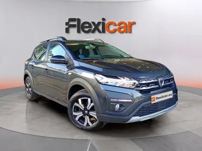 Usado Dacia Sandero Essentiel 101 CV (74 kW) 2022 Gris Berlina