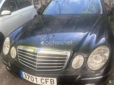 Usado Mercedes E320 Avantgarde 220 CV (161 kW) 2003 Negro Berlina