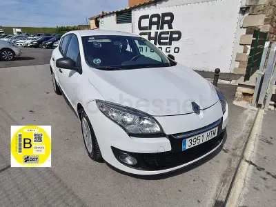 Usado Renault Mégane III Expression 90 CV (66 kW) 2013 Blanco Berlina