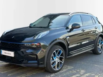 Usado Lynk & Co 01 261 CV (191 kW) 2023 Negro SUV