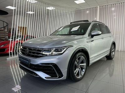Usado VW Tiguan R-line 150 CV (110 kW) 2023 Gris / plata SUV