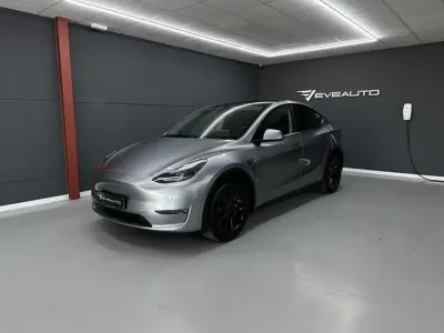 Usado Tesla Model Y 339 kW (461 CV) 2022 Gris SUV