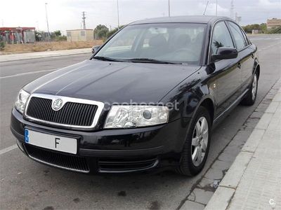 Negro Usado 2007 Skoda Superb Classic Berlina | 4500 €
