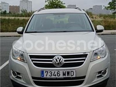 Usado VW Tiguan 140 CV (102 kW) 2010 Gris / plata SUV