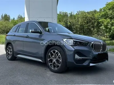 Usado BMW X1 220 CV (161 kW) 2021 Gris / plata SUV