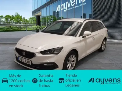 Usado Seat Leon Style 116 CV (85 kW) 2021 Blanco Familiar