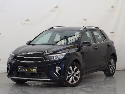 Usado Kia Stonic 100 CV (73 kW) 2022 Negro SUV