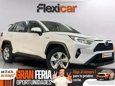 Używany Toyota RAV4 Hybrid Business Edition 218 KM (160 kW) 2020 Biały SUV