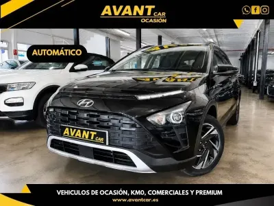 Usado Hyundai Bayon 100 CV (73 kW) 2023 Negro SUV