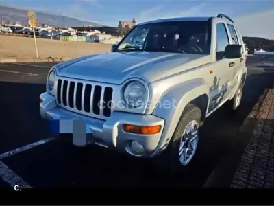 Usado Jeep Cherokee Sport 143 CV (105 kW) 2003 Gris / plata SUV