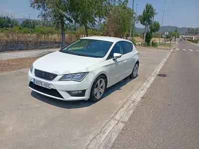 Usado Seat Leon FR 150 CV (110 kW) 2014 Blanco Berlina