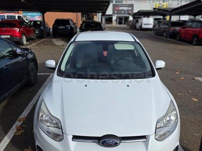 Usado Ford Focus Trend 100 CV (73 kW) 2012 Blanco Berlina