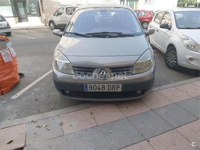 Usado Renault Scénic II Dynamique 105 CV (77 kW) 2005 Beige Monovolumen