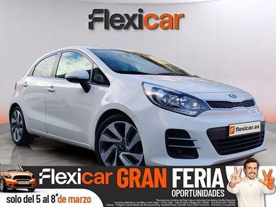 Usado Kia Rio 84 CV (61 kW) 2016 Blanco Berlina