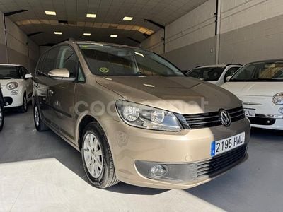 Usado VW Touran Advance 105 CV (77 kW) 2013 Beige Monovolumen