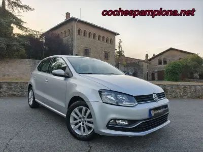 Usado VW Polo Advance 90 CV (66 kW) 2016 Plateado Utilitario