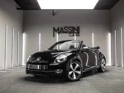 Usado VW Beetle Design 150 CV (110 kW) 2016 Negro Utilitario