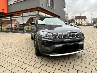 Käytetty Jeep Compass