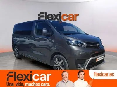 Usado Toyota Proace Advance 150 CV (110 kW) 2023 Blanco Monovolumen