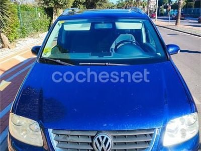 Usado VW Touran Highline 170 CV (125 kW) 2006 Azul Monovolumen