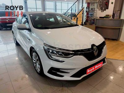 Usado Renault Mégane IV Life 115 CV (84 kW) 2021 Blanco Berlina